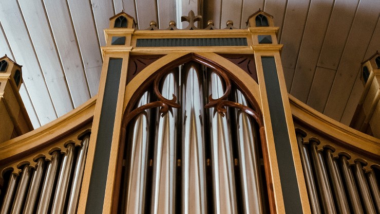 Hva betyr «anbefaling» om 2 meter ved allsang?