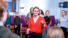 Morgendagens kirkemedarbeidere finner du gjerne på leir, her fra Holmen kirke. (Foto: Bo Mathisen/Kirkerådet)