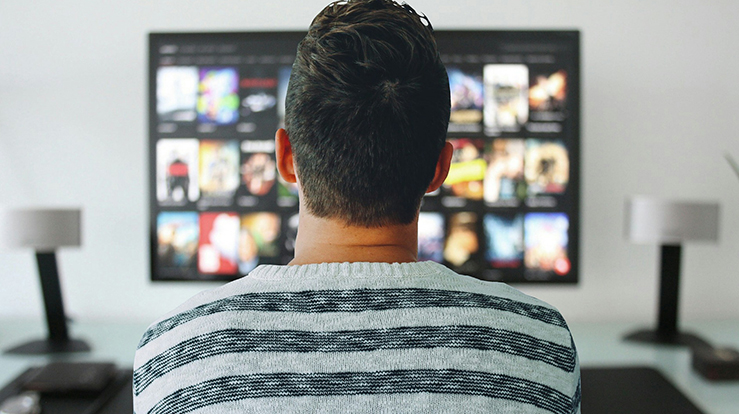 På digitale møter er det trygg avstand til alle møtedeltakere. (Foto: Pixabay)