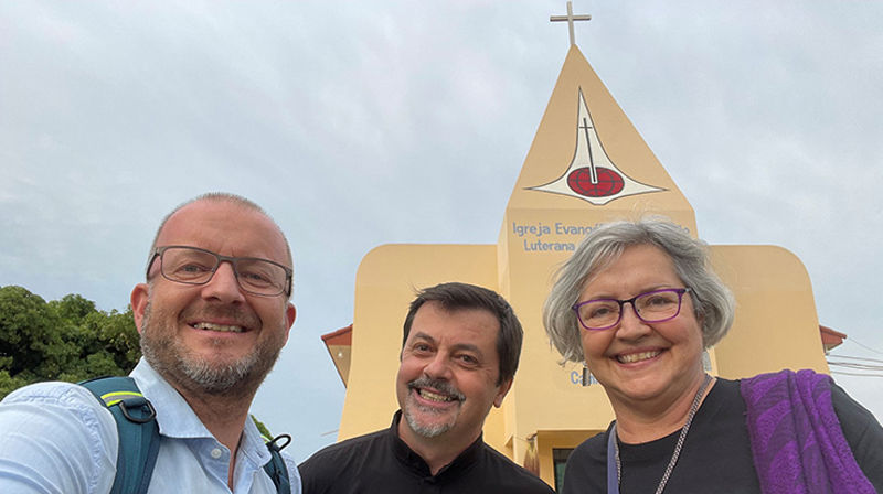 Einar Tjelle, Mauro Batista Souza, visepresident i IECLB og biskop Susan Johnsen, Den lutherske kirken i Canada. (Foto: Einar Tjelle)