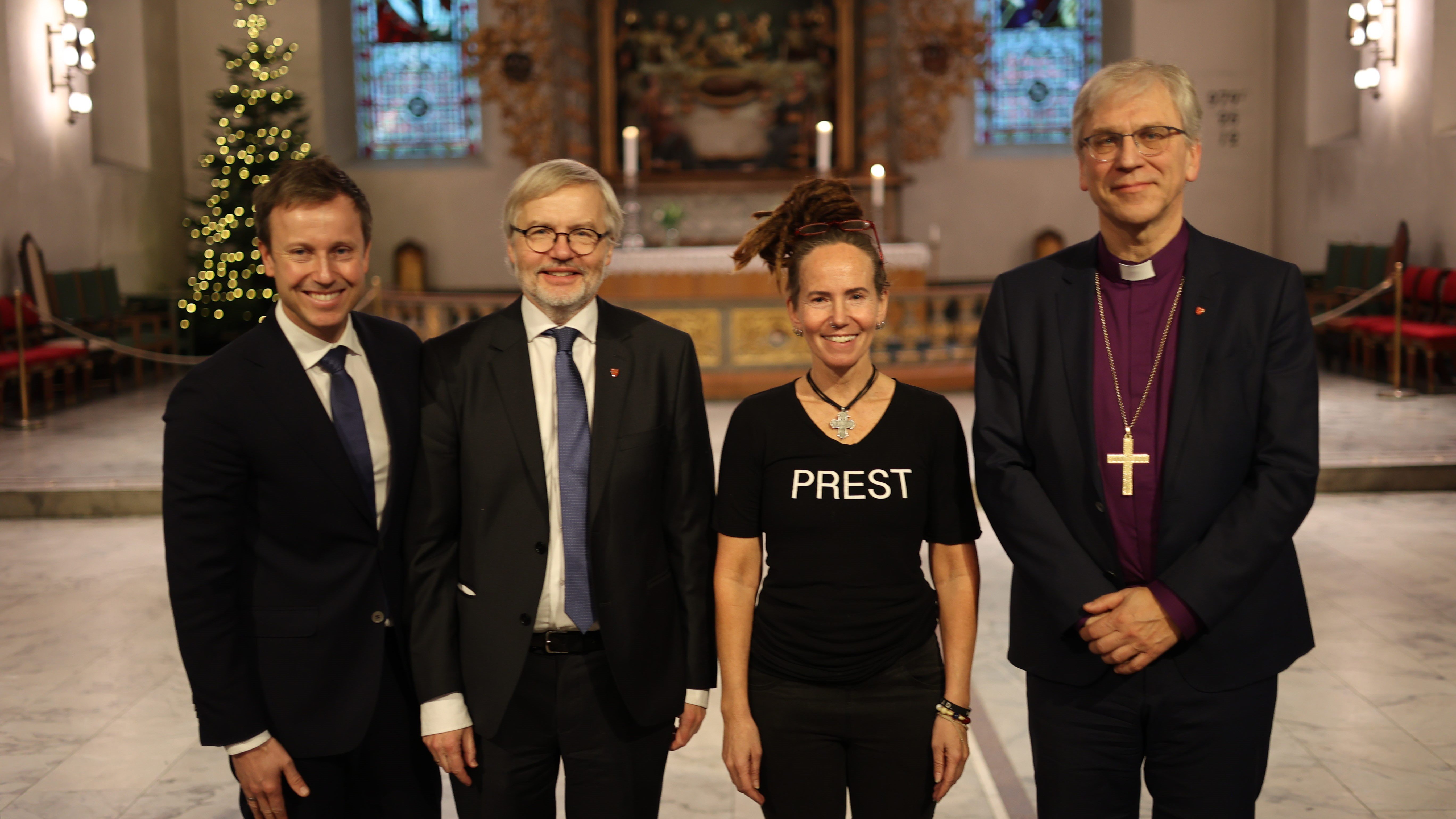 Gard Sandaker-Nielsen, Harald Hegstad, Sunniva Gylver og Olav Fykse Tveit. Foto: Den norske kirke. 