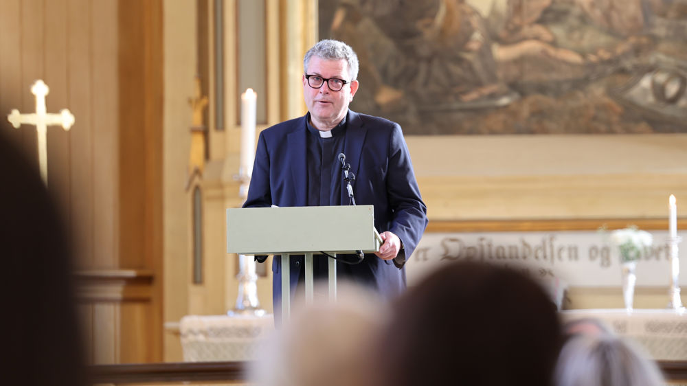 Stig Lægdene takket for tilliten og delte visjoner for tjenesten.