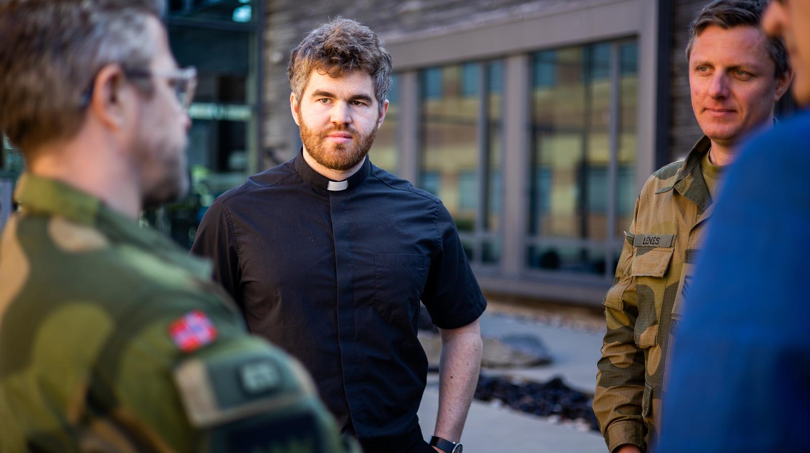 Heftet Kirkens beredskapssystem (KBS) beskriver ressurser, rutiner og strukturer i Den norske kirke og diakonale samarbeidspartnere (foto: Den norske kirke). 