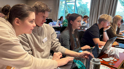 Engasjerte kirkedemokrater (Arkivfoto fra UKM 2024, Den norske kirke)