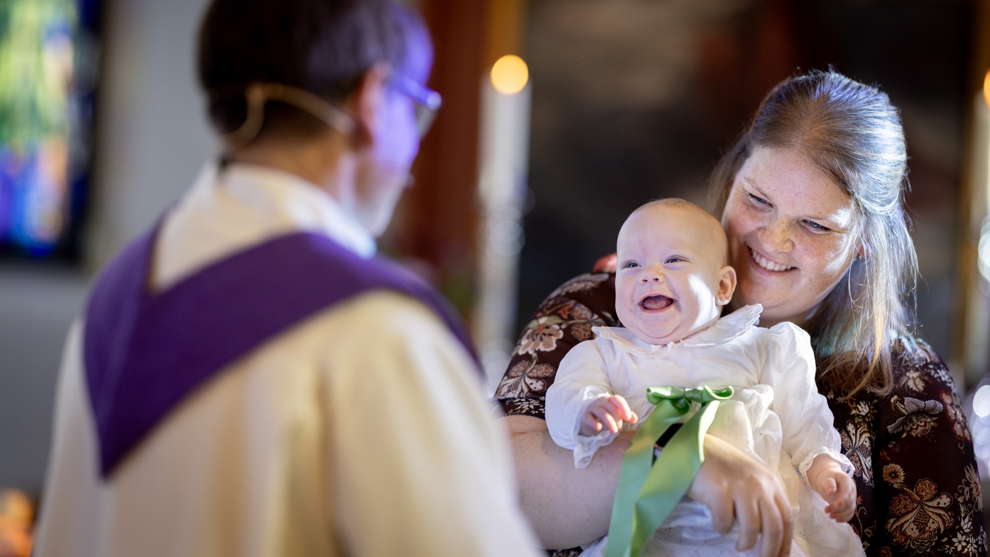 I 2025 var det blant annet økning i dåp. Foto:  Bo Mathisen / Den norske kirke. 