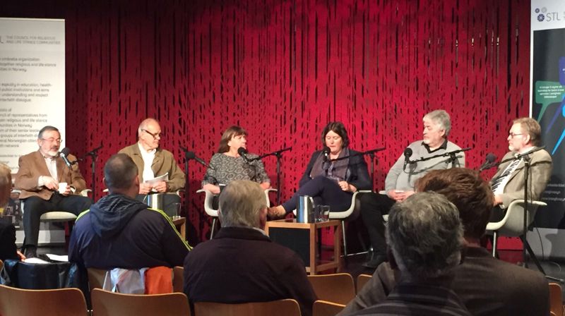 Samarbeidsrådet for tros- og livssynssamfunn markerer 20 års jubileum fra 30.-31. mai. Her fra arrangementet "Politikk og mangfold" på Litteraturhuset 30. mai i Oslo. Foto: Einar Tjelle