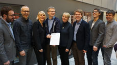 God stemning da lederne overrakte dokumentet til Kirkerådet. På bildet er Hans Kristian Skaar, NLM Ung, Erling Ekroll, KRIK, Kristin Gunleiksrud Raaum, Kirkerådet, Øystein Magelssen, Norges KFUK-KFUM, Kristine Aksøy, Kirkerådet, Kristian Sveinall Øgaard, Acta, Stig Sunde, NMS U og Bård Rebbestad Løkken, Laget. (Foto: Kirkerådet)