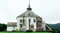 Illustrasjonsfoto: Reparasjon av Vinje kirke i Vinje sokn i Orkdal prosti. (Foto: Ralf Hartel ©)