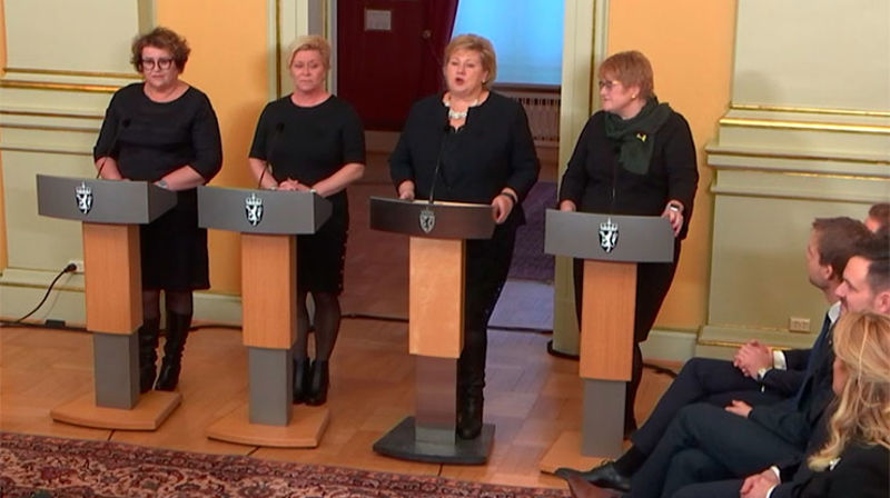 Fra presentasjonen av den nye regjeringen 22. januar. (Foto: Skjermkopi fra direktesending - NRK)