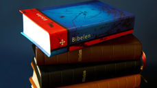 Bibelen finnes i mange utgaver, men det gode budskap er det samme i alle. (Foto: bibel.no)