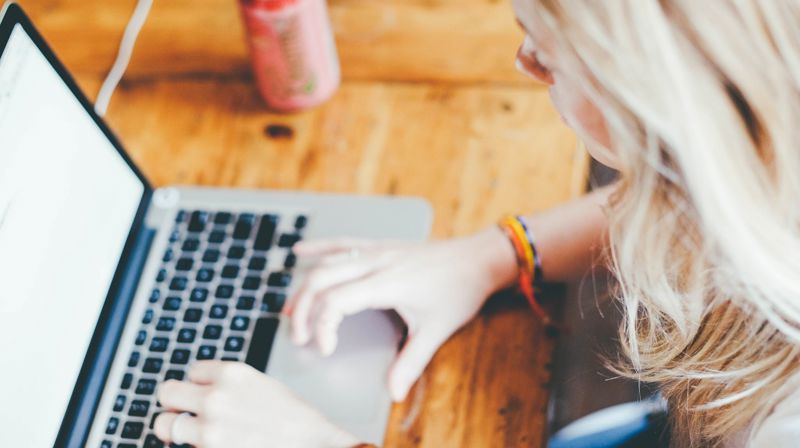 Bispemøtet lyser ut Olavstipend for 2022 og imøteser særlig prosjekter som tematiserer Kirkens nærvær gjennom digitale medier i koronaens tid.