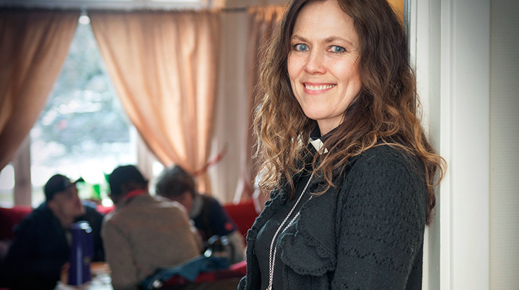 Kristin Moen Saxegaard (48), yrke: prost.