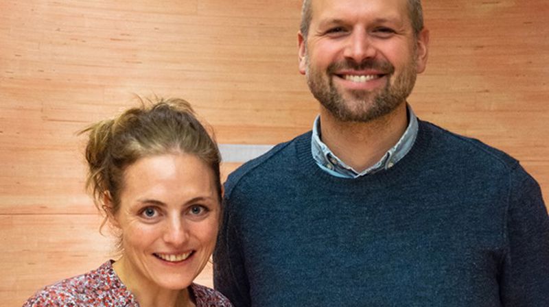 Studentprest Camilla Oulie Eskildsen, Blindern, og Bjørn Eirik Bjerkreim-Bentzen, MF vitenskapelig høyskole, har startet sorggruppe for unge i Oslo. (Foto: Ingvild Telle)