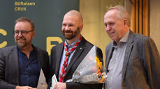 Fra utdelingen, fra venstre Helmuth M. Liessem, CRUX, Håvard Djupvik, Speidernes fellesorganisasjon og Leiv Sigmund Hope, Det norske diakonforbund. (Foto: Lina Nordby, VID)