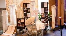 En liten del av utstillingen i Tananger kirke. Kjolene vitner om mange og spennende historier, forteller sokneprest Tracy Rishton. Foto: Øystein Viland