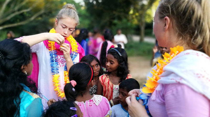 Unge fra Greverud menighet dro på studietur i Bangladesh i 2017. (Foto: Kirkerådet)