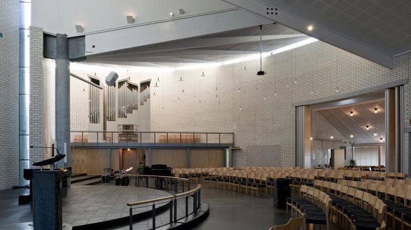 Grødem kirke, klar for å fylles med kulturtilbud og mennesker. (Foto: Jiri Havran)