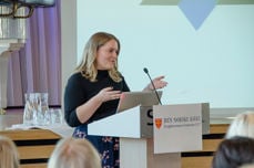 Anja Kile Holtermann, leder i Ufung, åpner årets UKM. Foto: Odd Erik Stendahl / Den norske kirke