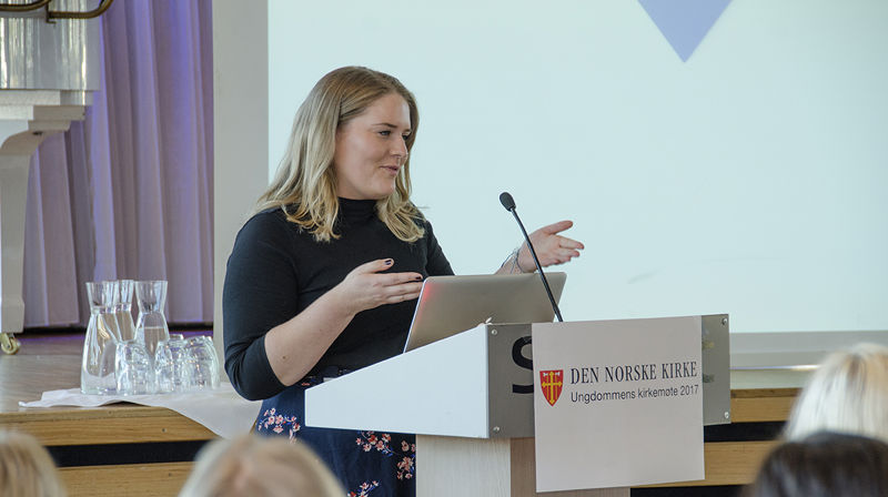 Anja Kile Holtermann, leder i Ufung, åpner årets UKM. Foto: Odd Erik Stendahl / Den norske kirke