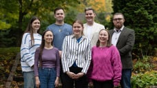 Nytt DnkU, fra venstre Liv Marie R. Paulsen, Aurora S. Botnemyr, Sondre Almerud Øy, Elise Skjærven Aas, Christian H. Klaussen, Jannike Buschmann Johannessen og Sebastian Kaltoft Hansen. Kristina Rimstad var ikke på årets UKM, og er derfor ikke med på bildet. (Foto: Den norske kirke)