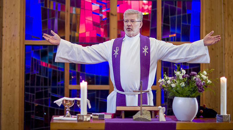 Illustrasjonsfoto. Dag Høyem i Sofiemyr kirke. (Foto: Bo Mathisen)