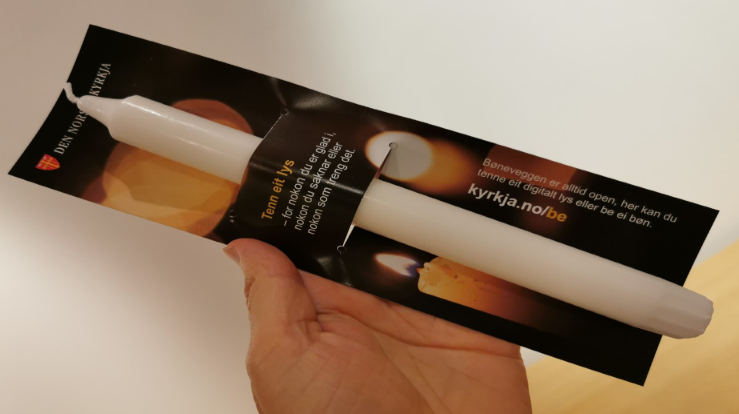 Lysholderark til utdeling, gjerne på utradisjonelle steder. (Foto: Kirkerådet)