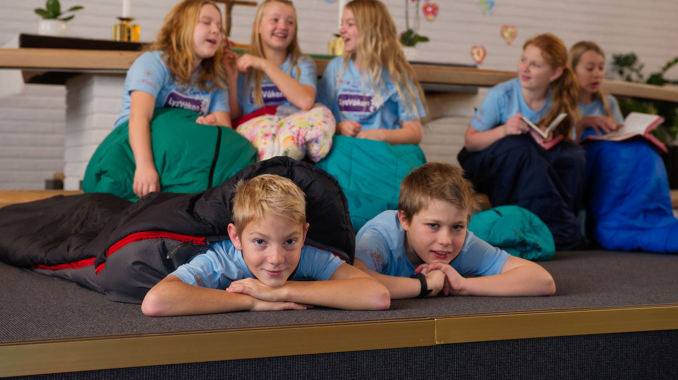 Lys vaken er ei spanande og annleis oppleving med sovepose på kyrkjegolvet.