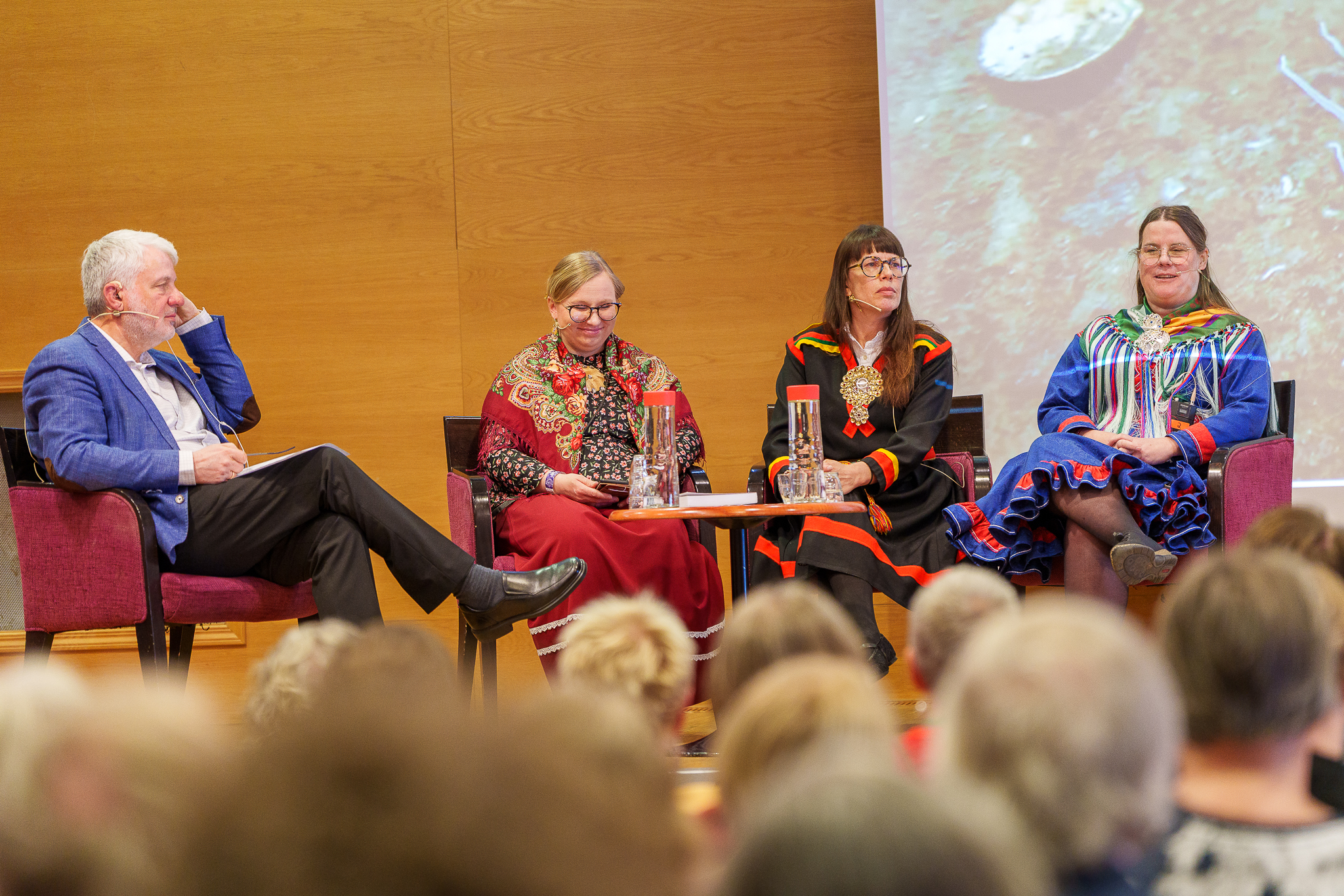 Dagfinn Høybråten, Mari Valjakka, Kaisa Huuva og Lovisa Mienna Sjöberg. (Foto: Den norske kirke/Ørjan Marakatt)