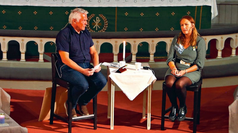 Janne Katrin Gundersen fortalte som sine erfaringer som etterlatt etter selvmord. Foto: Arnt E. Folvik