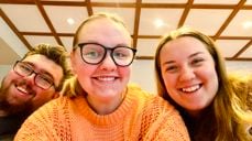 Sebastian Hansen, Frida Adeleide Hestnes og Bleona Johannessen reiste på Ungdommens kirkemøte fra Tunsberg i oktober.